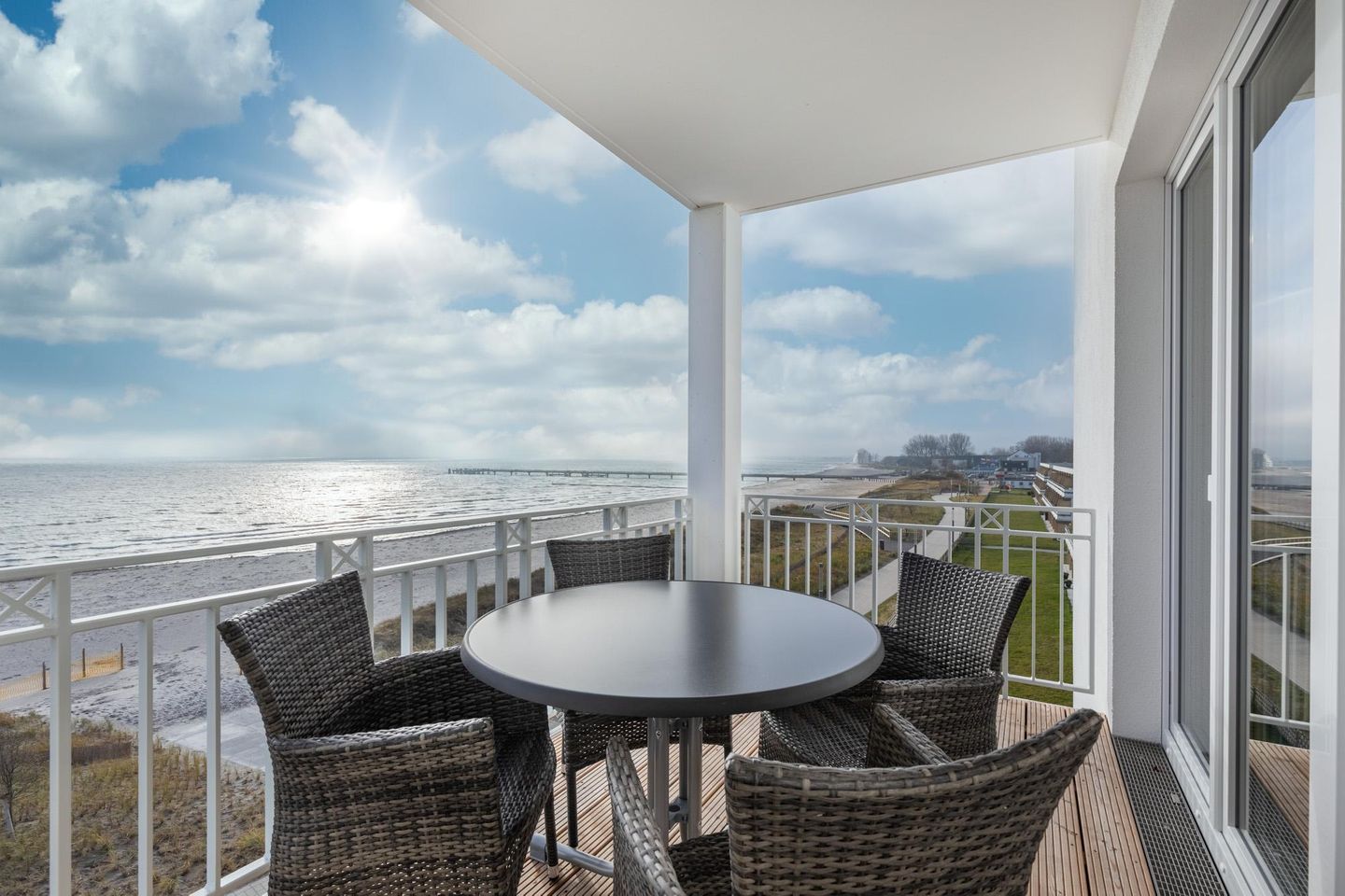 Apartmentanlage Meerblickvilla Apartmentanlage Meerblickvilla 3-36 Großenbrode - Balkon mit Blick auf die Ostsee