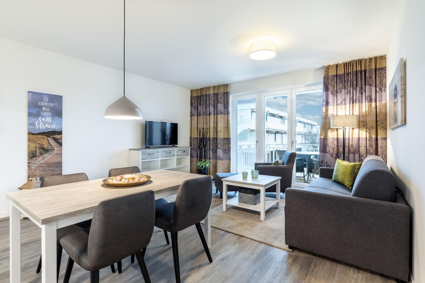 Apartmentanlage Meerblickvilla Apartmentanlage Meerblickvilla 1-05 Großenbrode - Wohn-/Essbereich mit Zugang zum Balkon - gbmv1-05 - Großenbrode