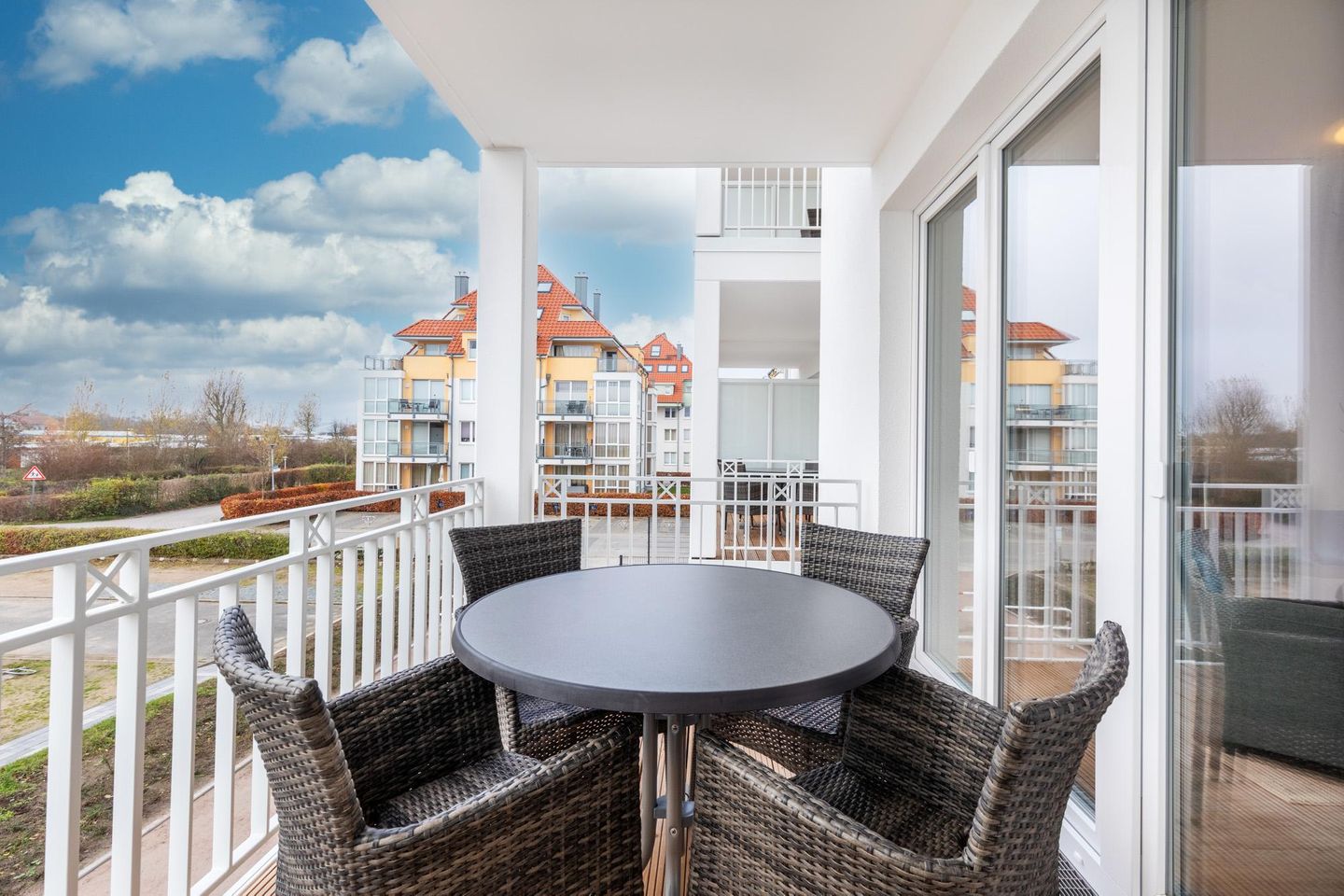 Apartmentanlage Meerblickvilla Apartmentanlage Meerblickvilla 1-06 Großenbrode - Balkon mit Gartenmöbeln