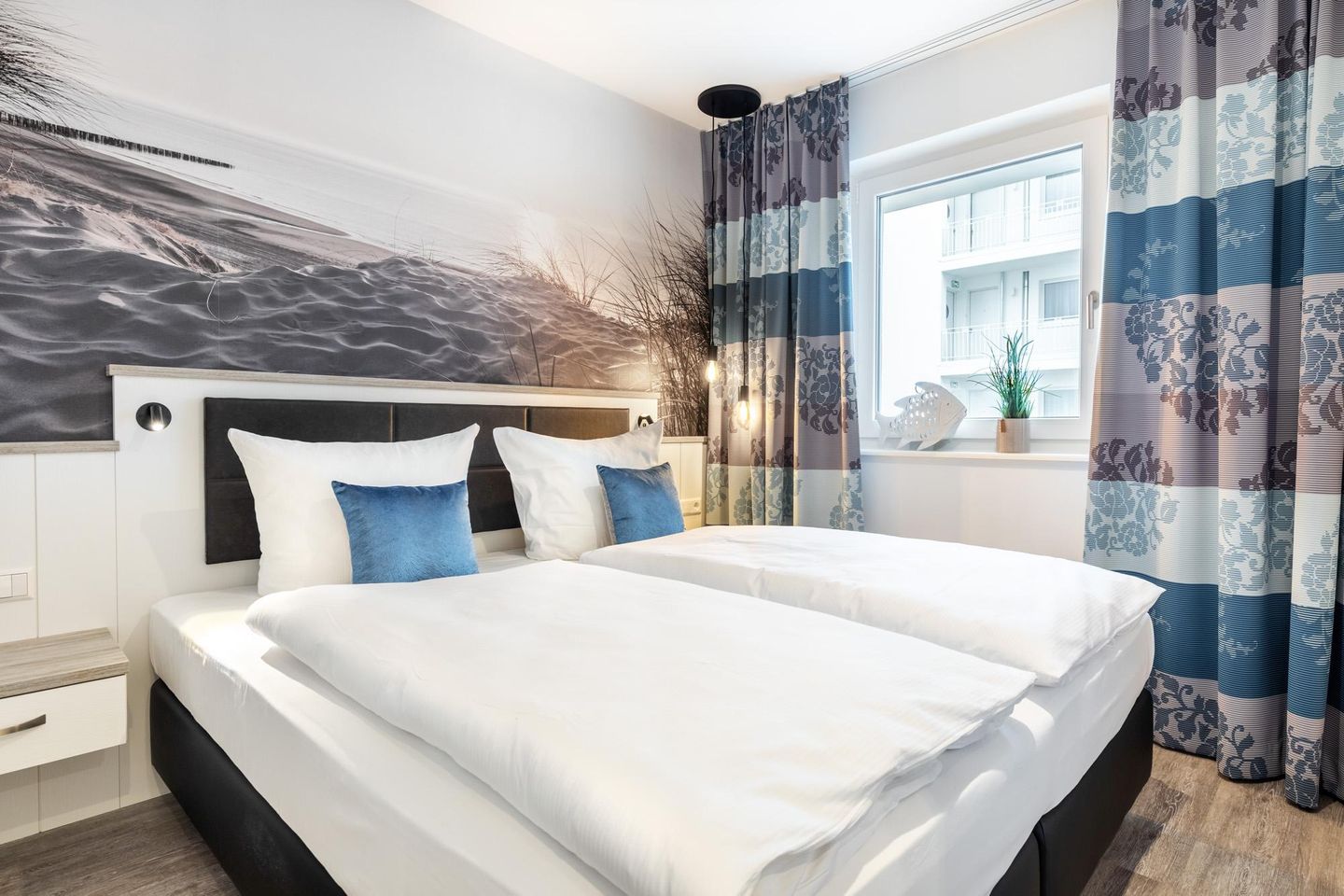 Apartmentanlage Meerblickvilla Apartmentanlage Meerblickvilla 1-06 Großenbrode - Schlafzimmer mit Boxspringbett