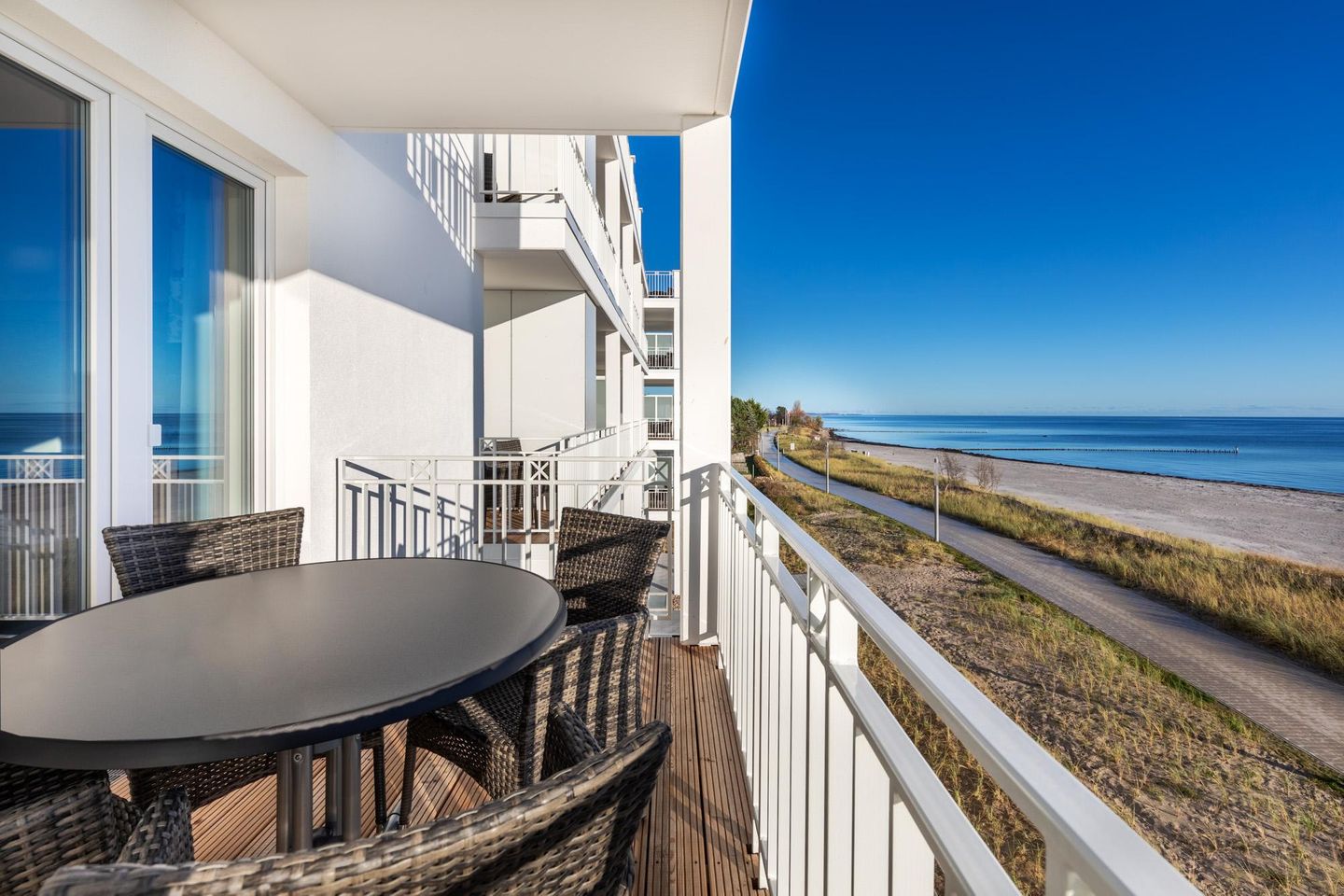 Apartmentanlage Meerblickvilla Apartmentanlage Meerblickvilla 2-23 Großenbrode - Balkon mit Gartenmöbeln