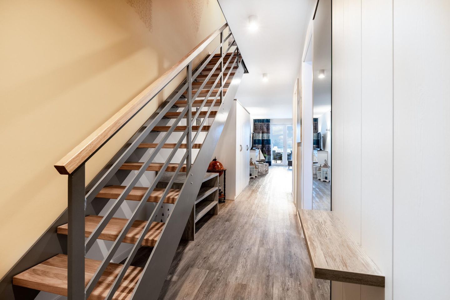 Apartmentanlage Meerblickvilla Apartmentanlage Meerblickvilla 3-34 Großenbrode - Entree mit Treppe zur Galerie