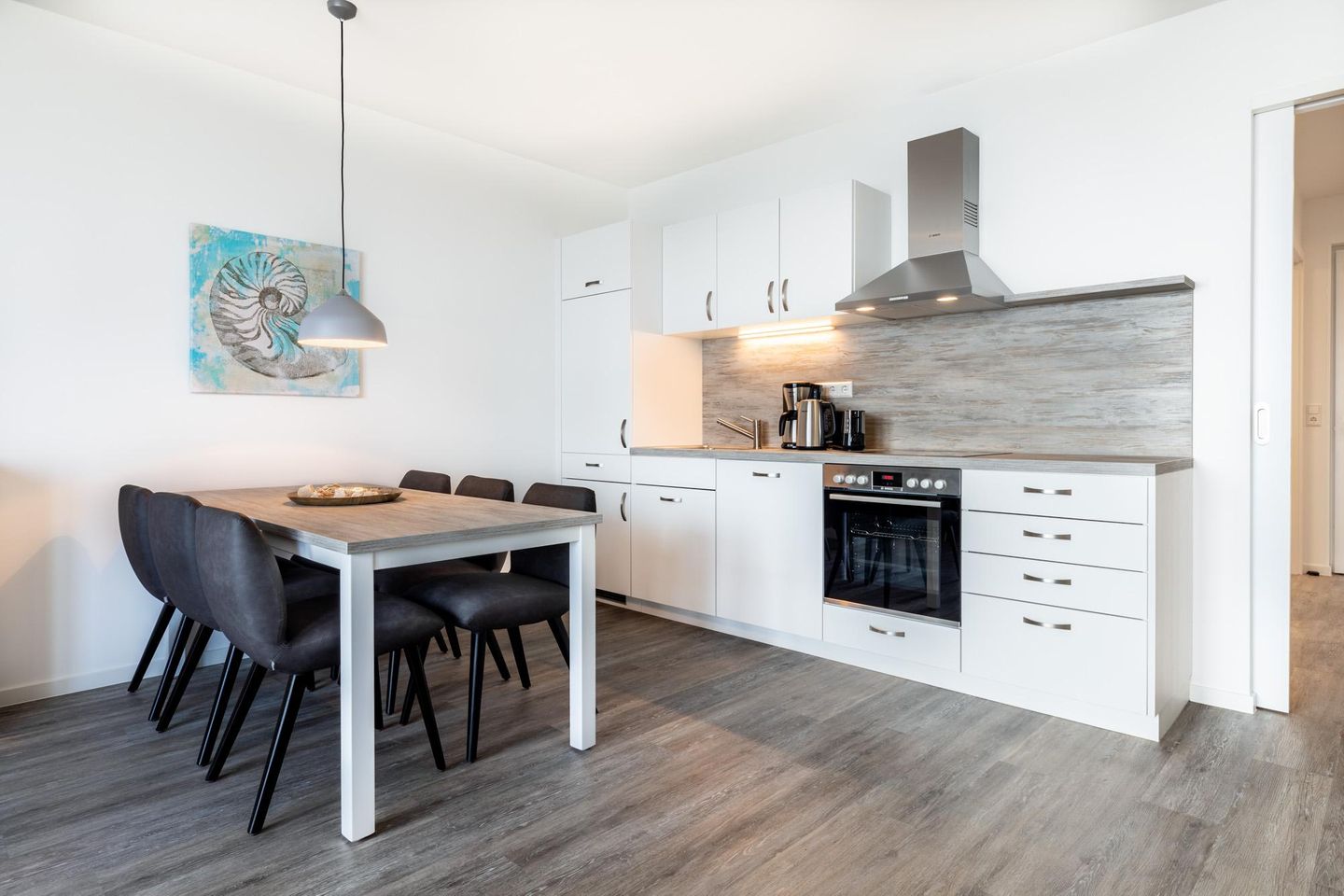 Apartmentanlage Meerblickvilla Apartmentanlage Meerblickvilla 3-37 Großenbrode - Wohn-/Essbereich mit Küchenzeile