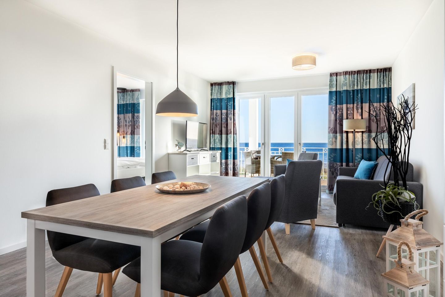 Apartmentanlage Meerblickvilla Apartmentanlage Meerblickvilla 1-11 Großenbrode - Wohn-/Essbereich mit Esstisch