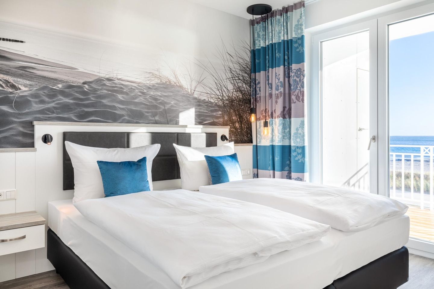 Apartmentanlage Meerblickvilla Apartmentanlage Meerblickvilla 1-11 Großenbrode - Schlafzimmer 2 mit Zugang zum Balkon