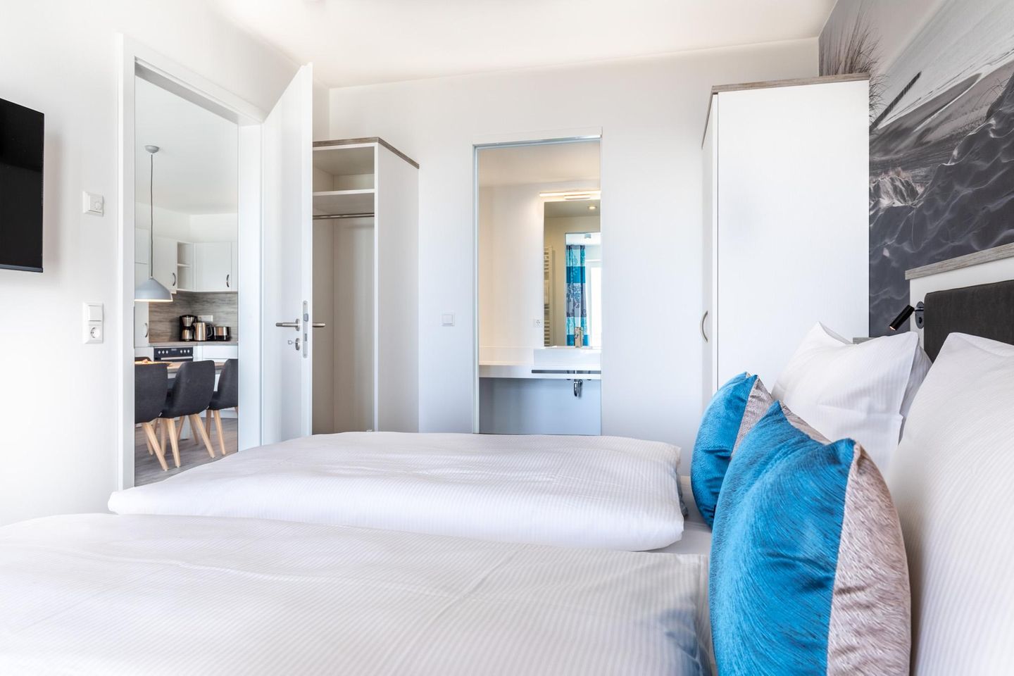 Apartmentanlage Meerblickvilla Apartmentanlage Meerblickvilla 1-11 Großenbrode - Schlafzimmer 2 mit Zugang zum Badezimmer