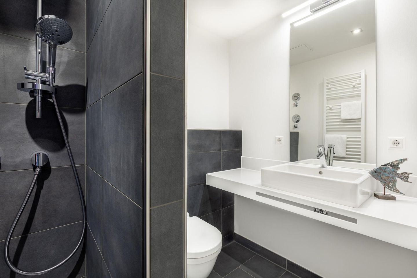 Apartmentanlage Meerblickvilla Apartmentanlage Meerblickvilla 1-11 Großenbrode - Badezimmer mit Waschtisch