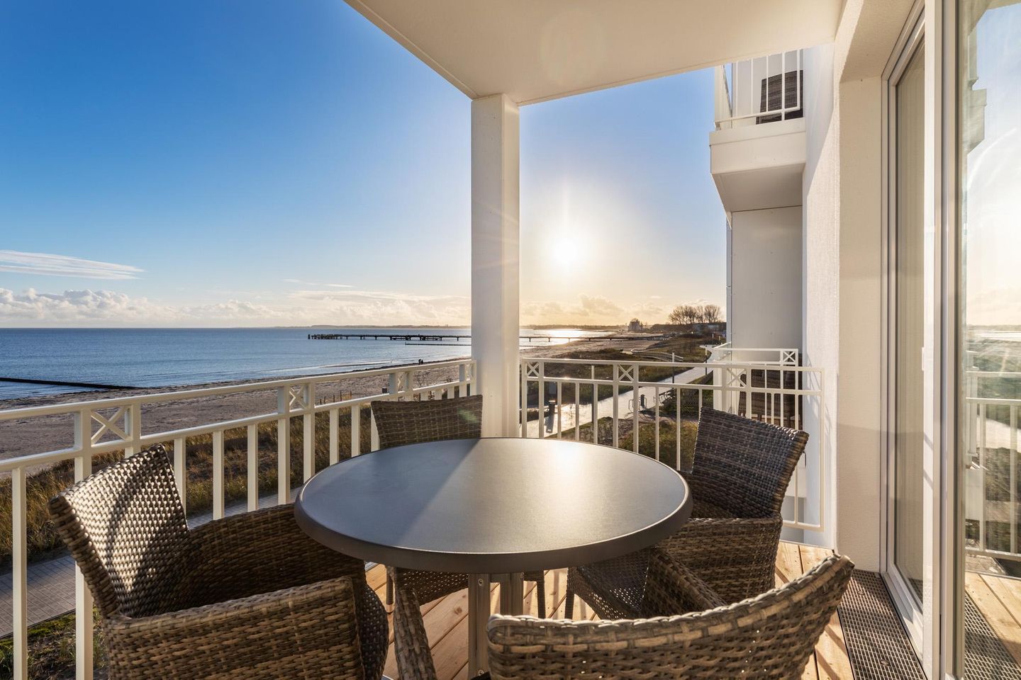 Apartmentanlage Meerblickvilla Apartmentanlage Meerblickvilla 2-26 Großenbrode - Balkon mit Gartenmöbeln