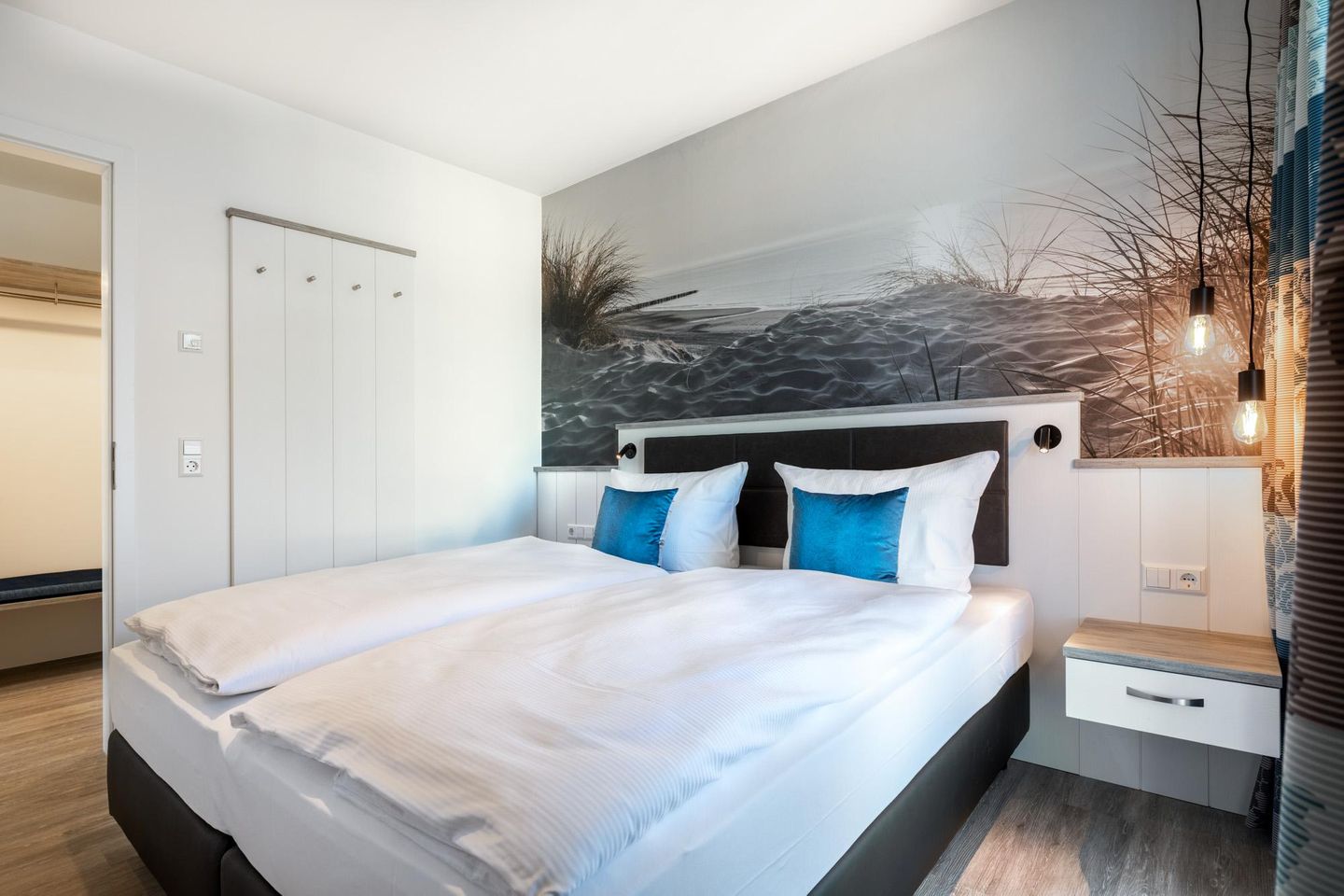 Apartmentanlage Meerblickvilla Apartmentanlage Meerblickvilla 2-27 Großenbrode - Schlafzimmer mit Boxspringbett