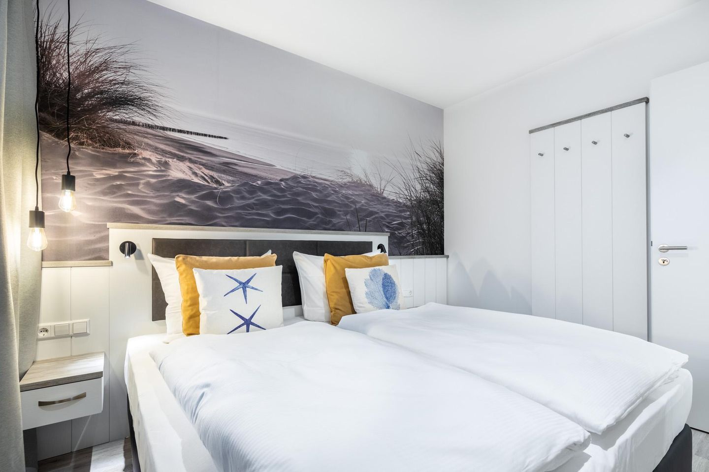 Apartmentanlage Meerblickvilla Apartmentanlage Meerblickvilla 2-28 Großenbrode - Schlafzimmer mit Boxspringbett