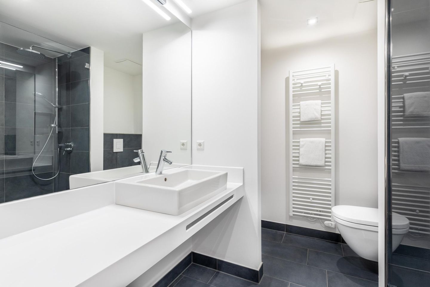 Apartmentanlage Meerblickvilla Apartmentanlage Meerblickvilla 2-28 Großenbrode - Badezimmer mit Waschtisch