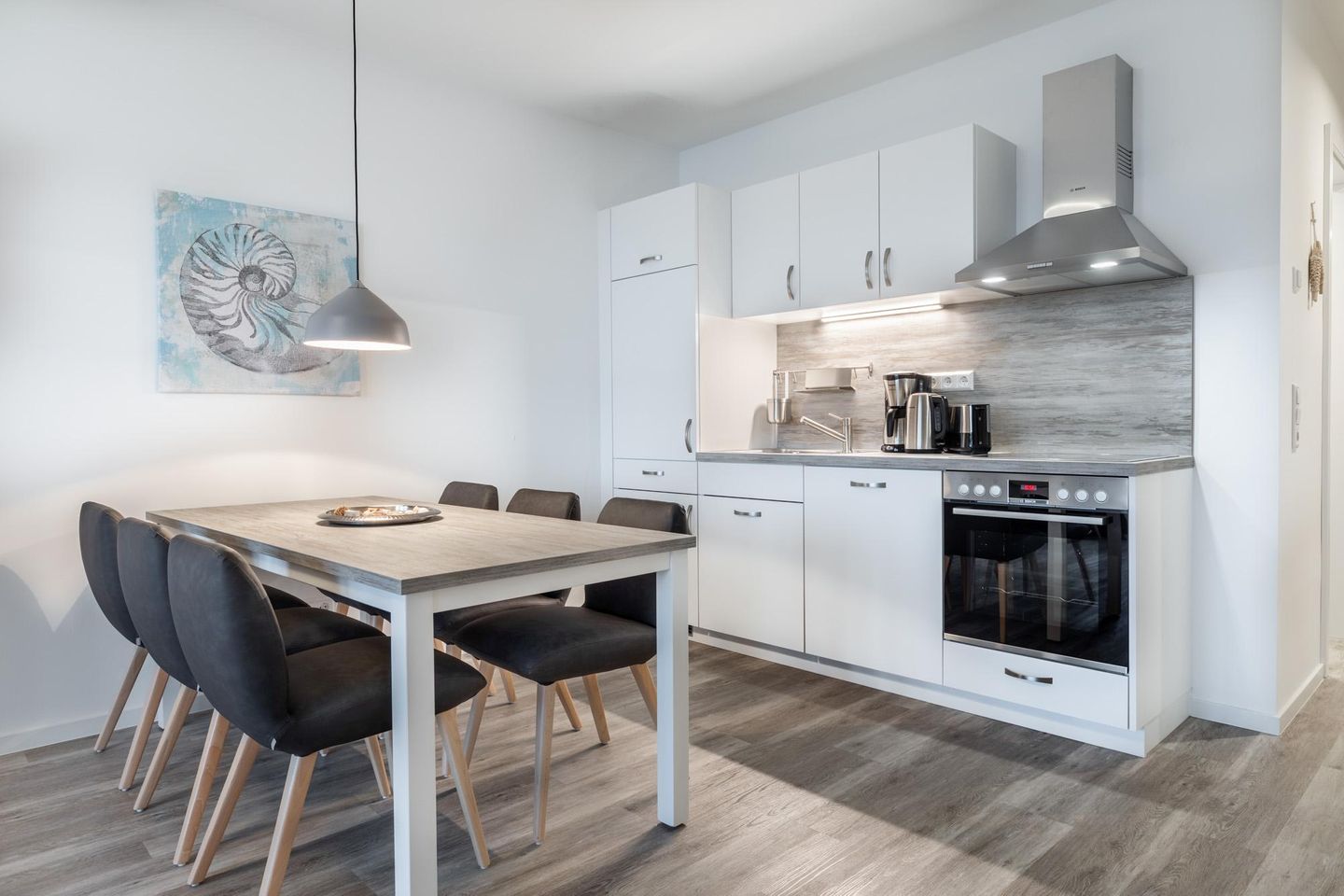 Apartmentanlage Meerblickvilla Apartmentanlage Meerblickvilla 3-33 Großenbrode - Wohn-/Essbereich mit Küchenzeile