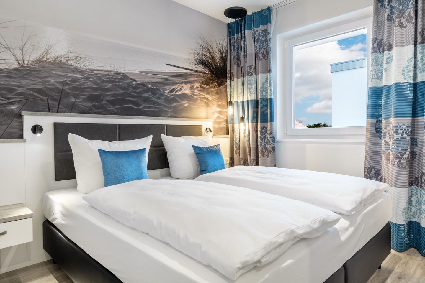 Apartmentanlage Meerblickvilla Apartmentanlage Meerblickvilla 3-33 Großenbrode - Schlafzimmer mit Boxspringbett