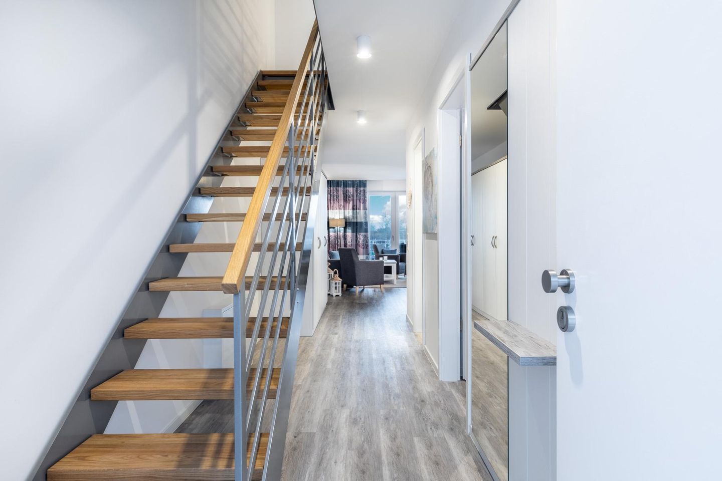 Apartmentanlage Meerblickvilla Apartmentanlage Meerblickvilla 3-33 Großenbrode - Entree mit Treppe zur zweiten Wohnebene