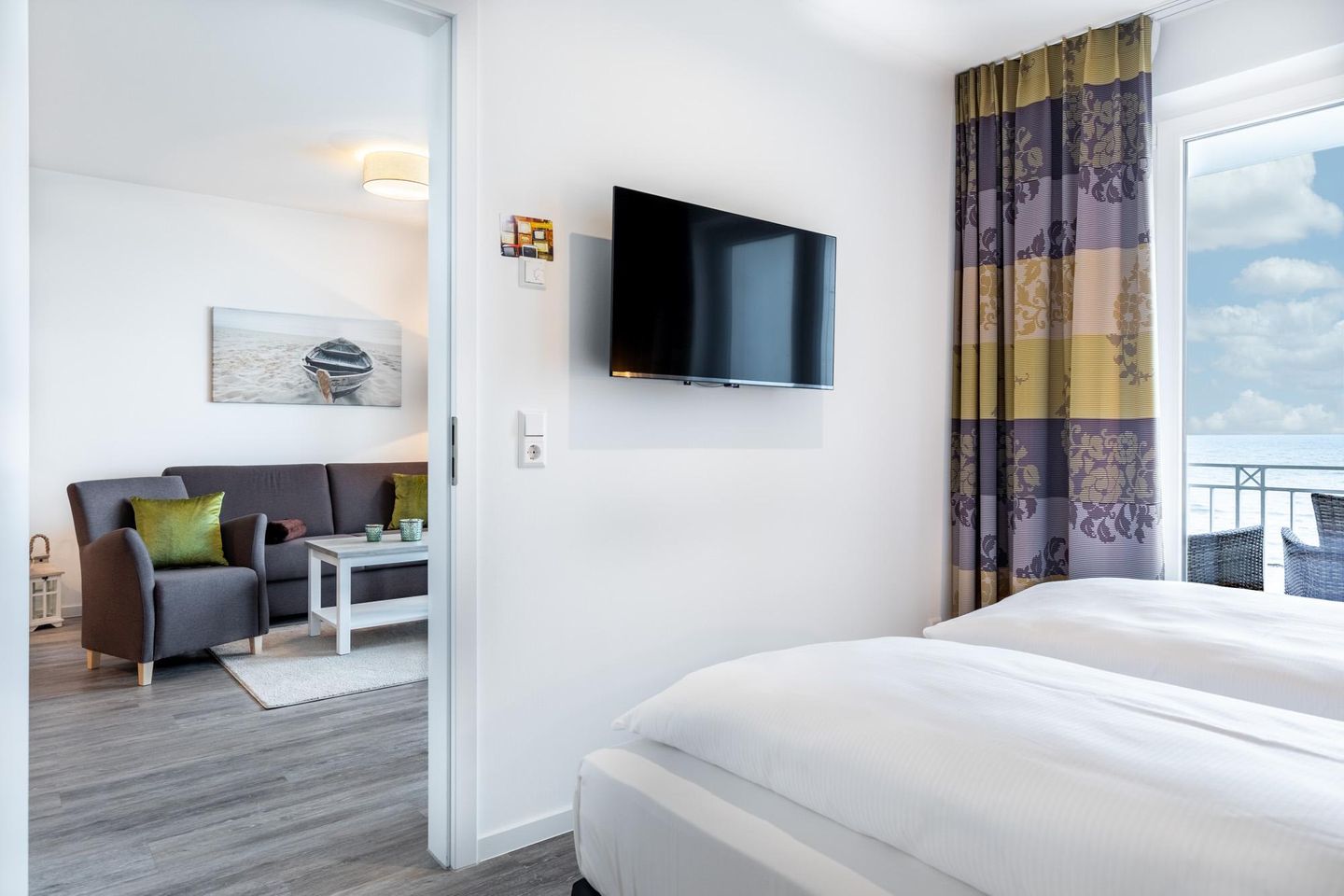 Apartmentanlage Meerblickvilla Apartmentanlage Meerblickvilla 3-38 Großenbrode - Schlafzimmer 2 mit Zugang zum Wohn-/Essbereich