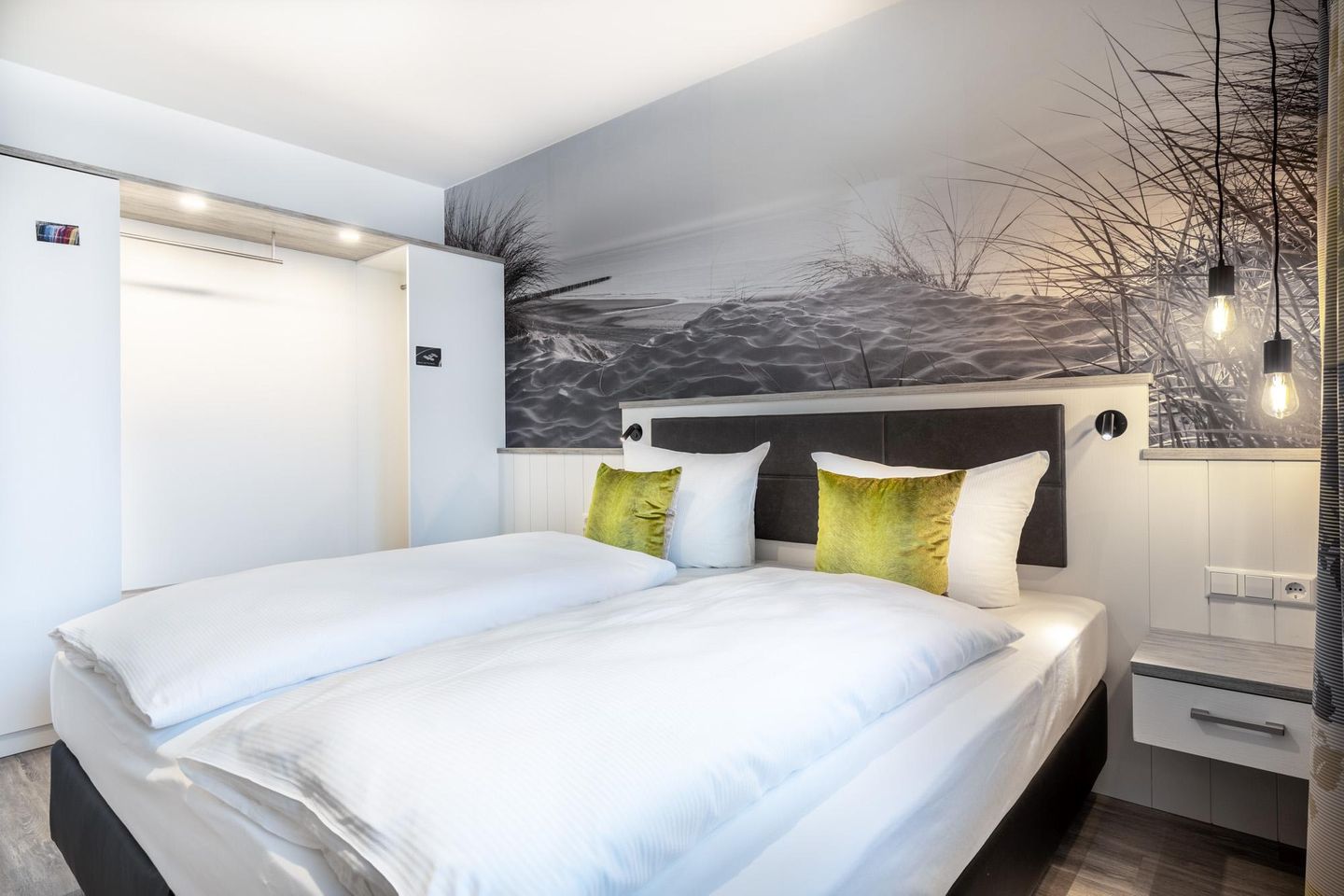 Apartmentanlage Meerblickvilla Apartmentanlage Meerblickvilla 3-38 Großenbrode - Schlafzimmer 1 mit Boxspringbett