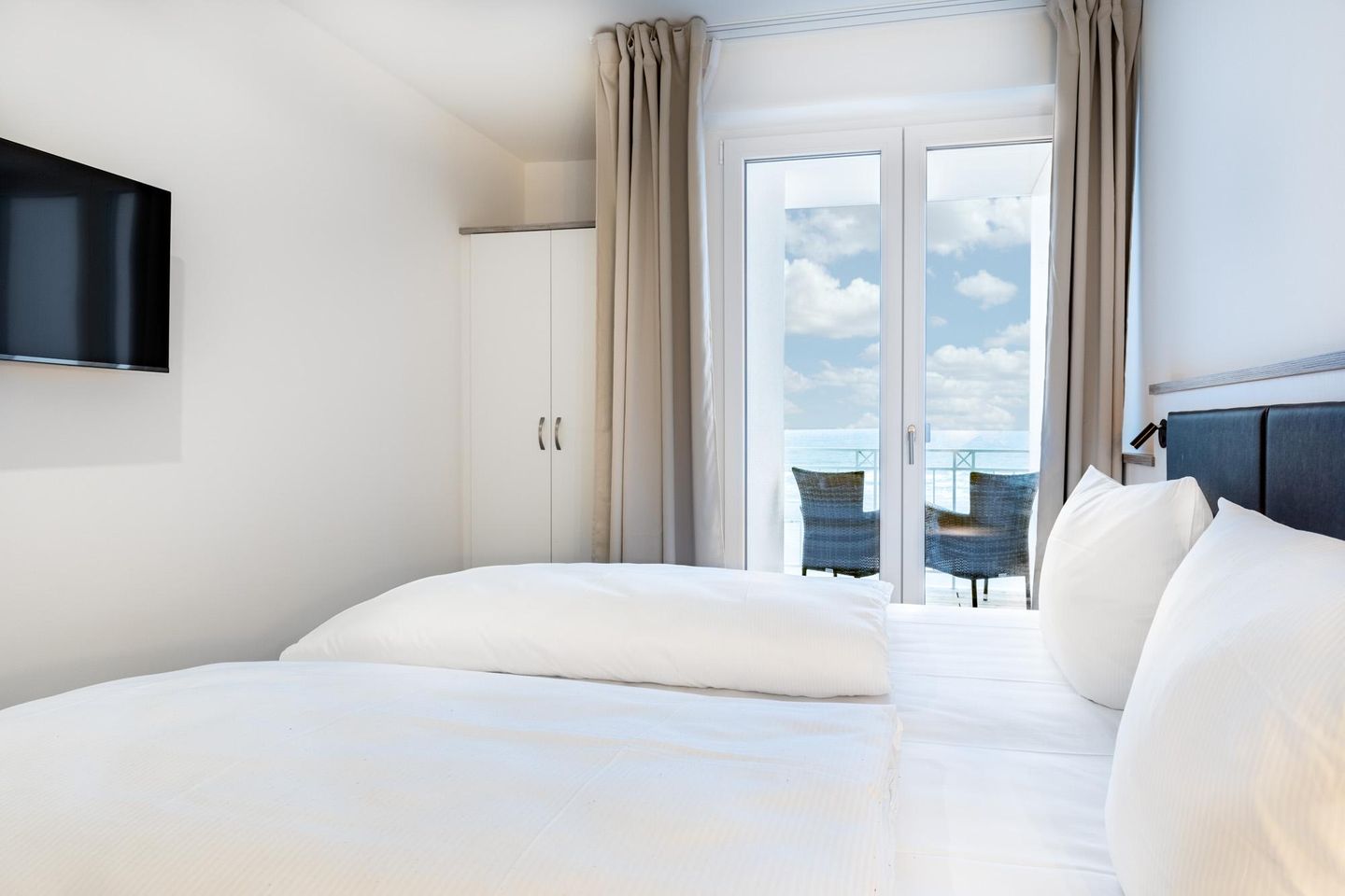 Apartmentanlage Meerblickvilla Apartmentanlage Meerblickvilla 3-40 Großenbrode - Schlafzimmer mit Zugang zum Balkon