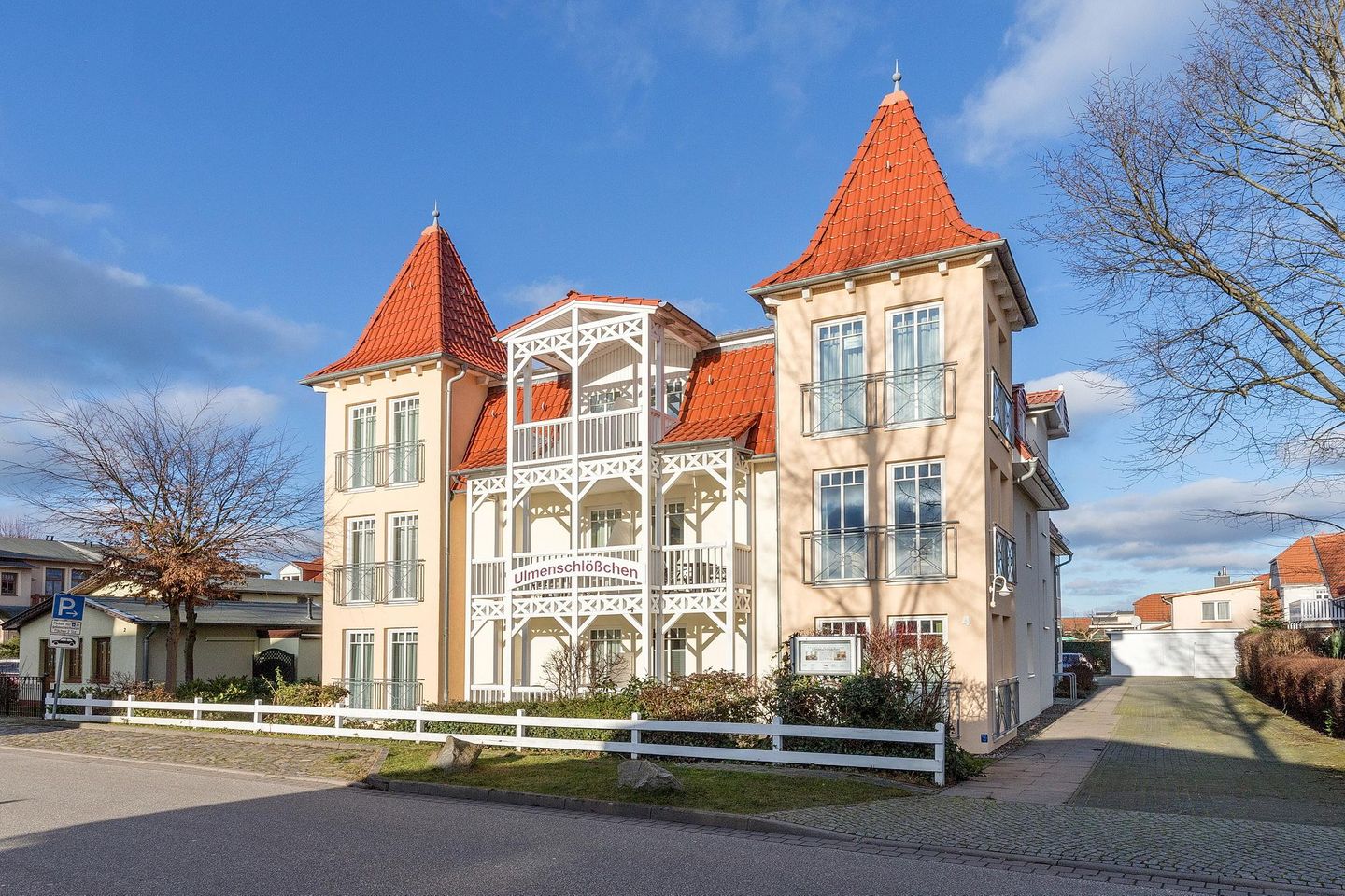  Ulmenschlösschen Kühlungsborn - Außenansicht Ulmenschlösschen