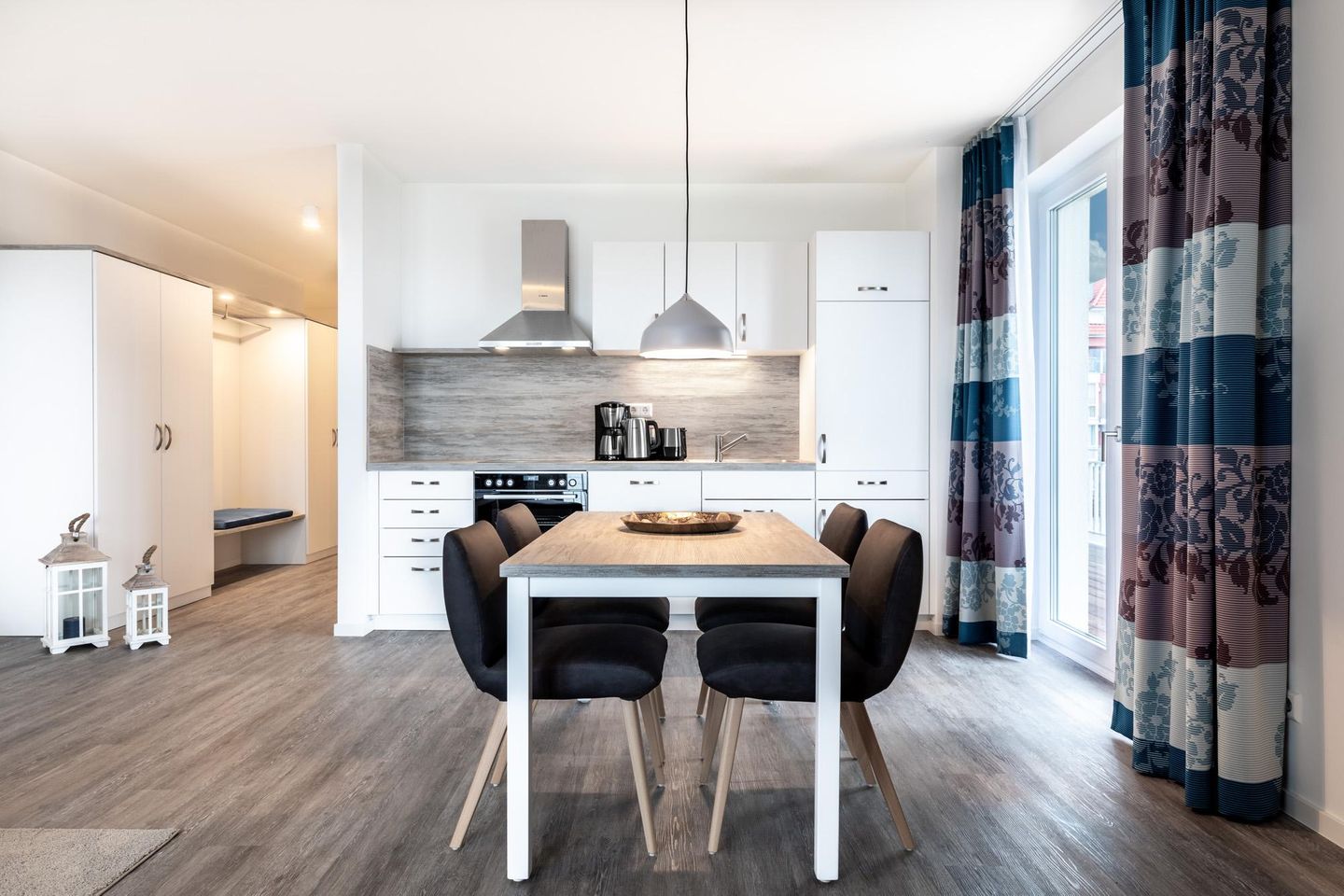 Apartmentanlage Meerblickvilla Apartmentanlage Meerblickvilla 1-13 Großenbrode - Wohn-/Essbereich mit Esstisch