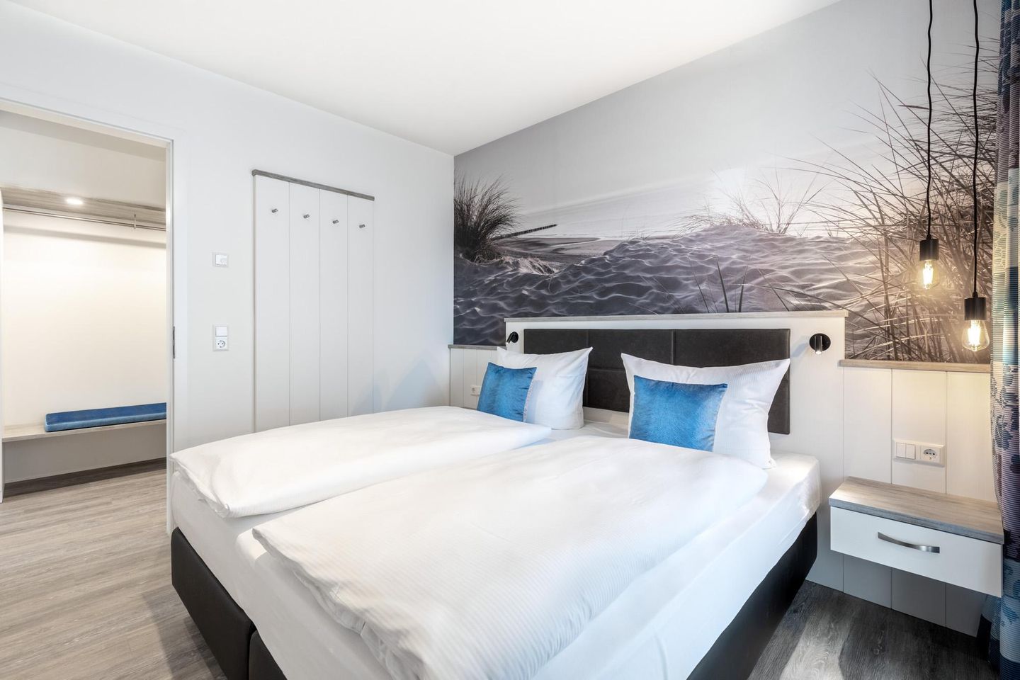 Apartmentanlage Meerblickvilla Apartmentanlage Meerblickvilla 1-13 Großenbrode - Schlafzimmer mit Boxspringbett