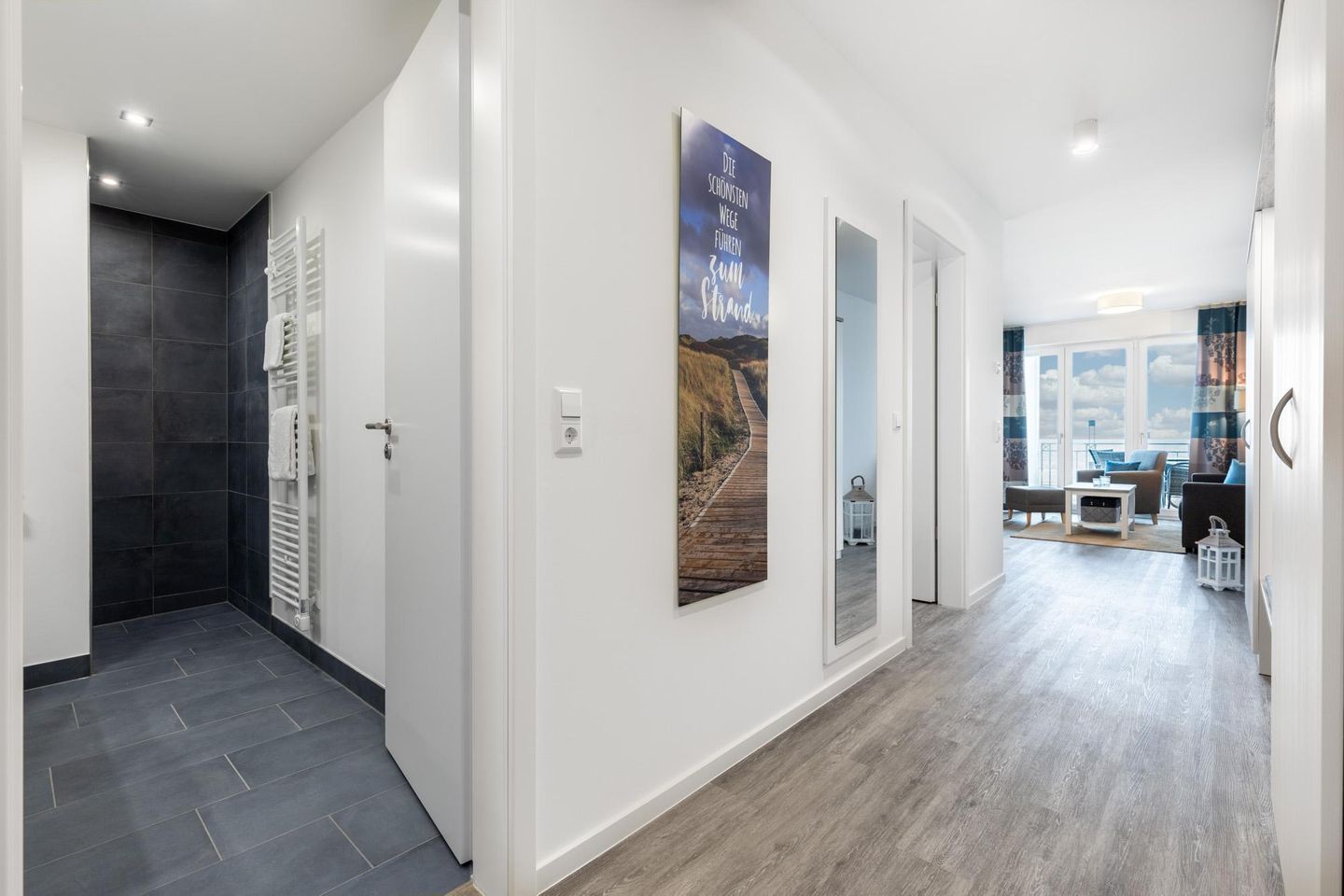 Apartmentanlage Meerblickvilla Apartmentanlage Meerblickvilla 1-13 Großenbrode - Entrée mit Blick zum Badezimmer