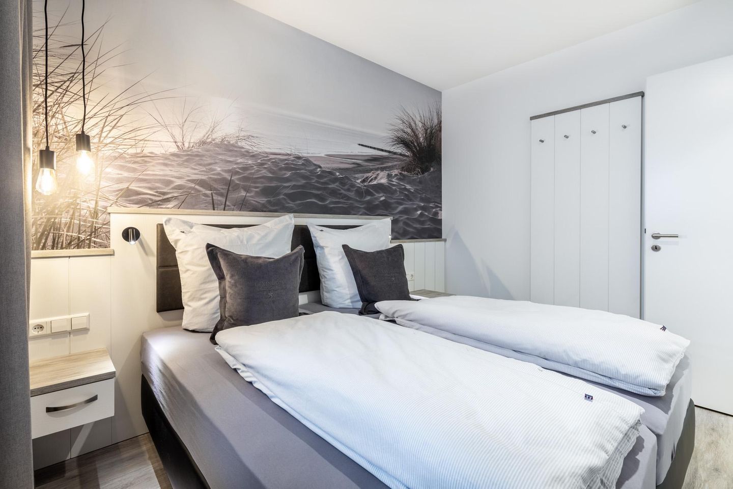 Apartmentanlage Meerblickvilla Apartmentanlage Meerblickvilla 1-15 Großenbrode - Schlafzimmer mit Boxspringbett