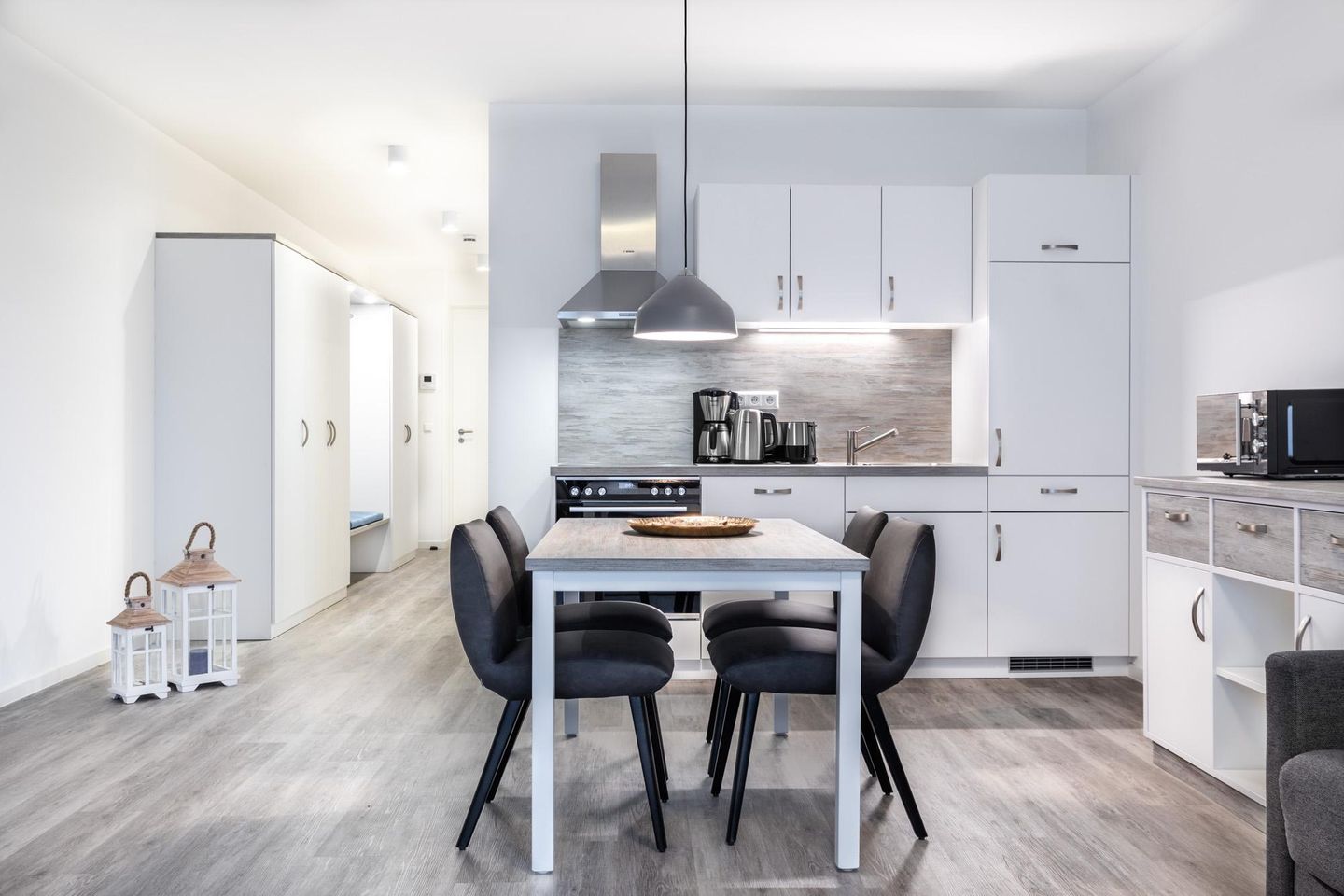 Apartmentanlage Meerblickvilla Apartmentanlage Meerblickvilla 1-16 Großenbrode - Wohn-/Essbereich mit Esstisch