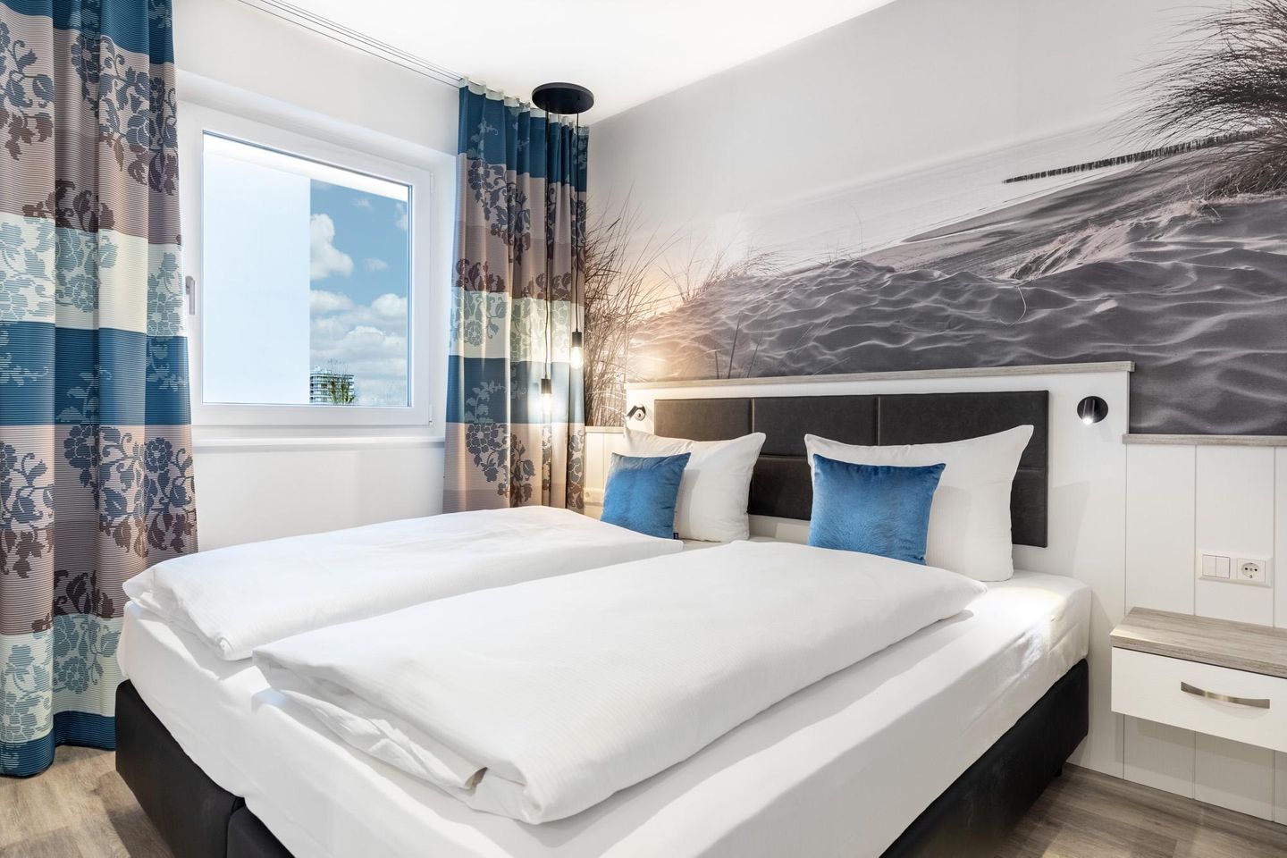 Apartmentanlage Meerblickvilla Apartmentanlage Meerblickvilla 1-16 Großenbrode - Schlafzimmer mit Boxspringbett