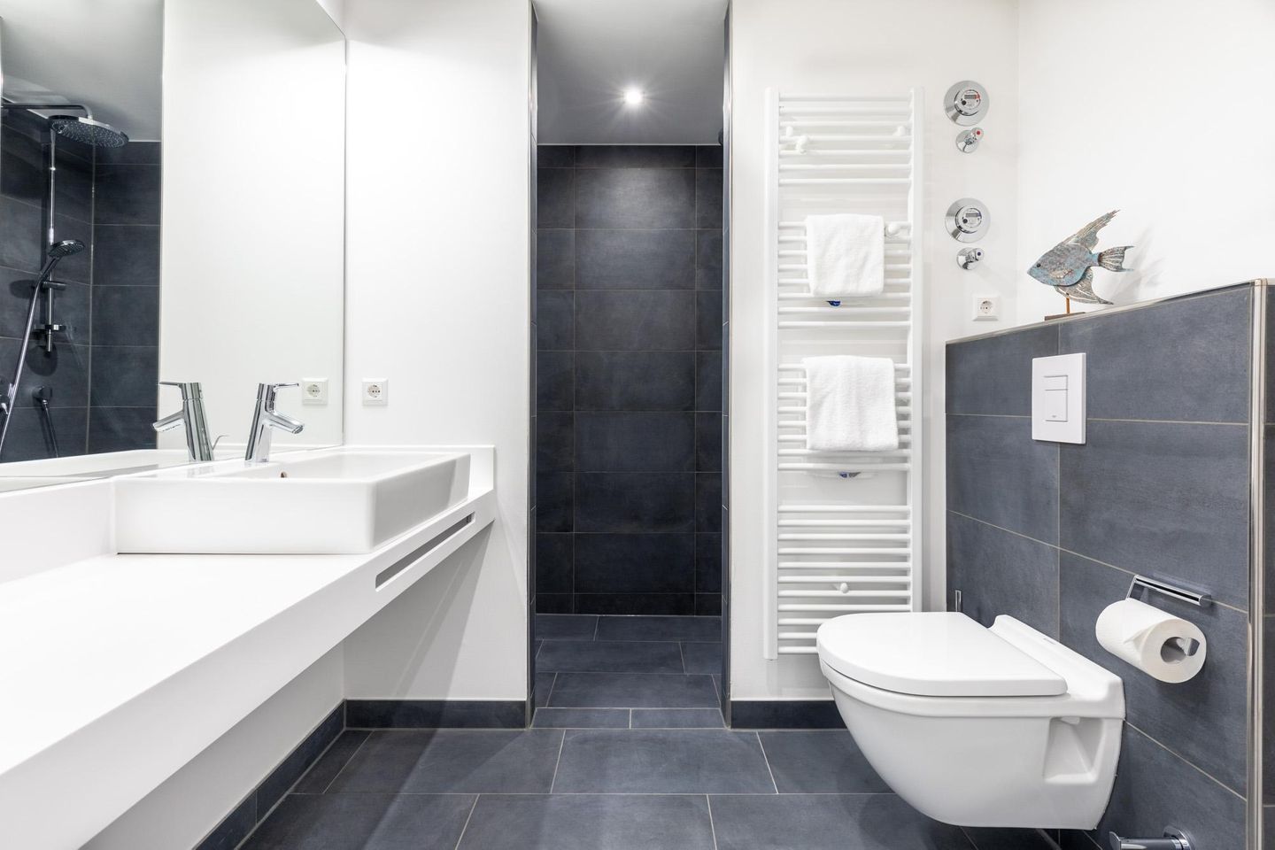 Apartmentanlage Meerblickvilla Apartmentanlage Meerblickvilla 1-16 Großenbrode - Badezimmer mit Waschtisch