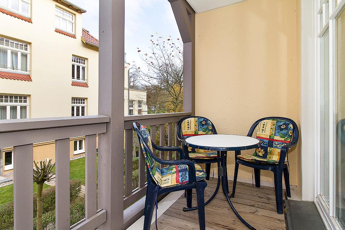 Ostseewelle Ostseewelle 009 Kühlungsborn - Balkon mit Gartenmöbeln