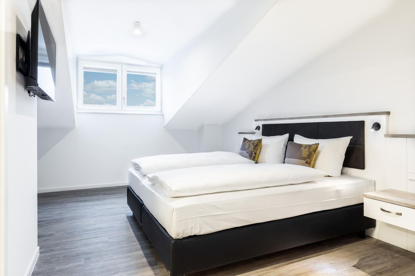 Apartmentanlage Meerblickvilla Apartmentanlage Meerblickvilla 4-48 Großenbrode - Schlafzimmer mit Boxspringbett