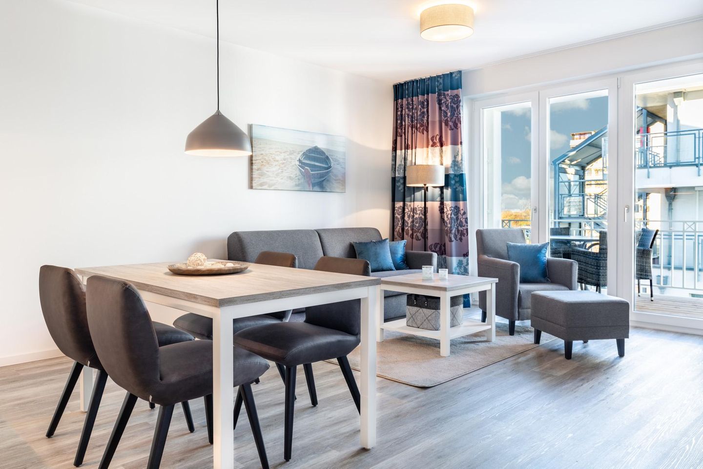 Apartmentanlage Meerblickvilla Apartmentanlage Meerblickvilla 2-30 Großenbrode - Wohn-/Essbereich mit Sitzgelegenheit