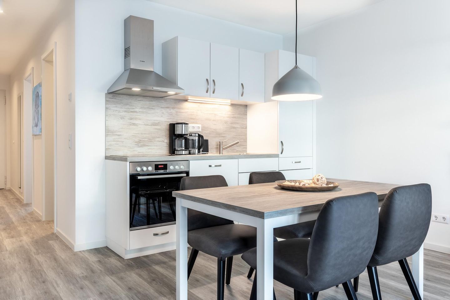 Apartmentanlage Meerblickvilla Apartmentanlage Meerblickvilla 2-30 Großenbrode - Wohn-/Essbereich mit Esstisch