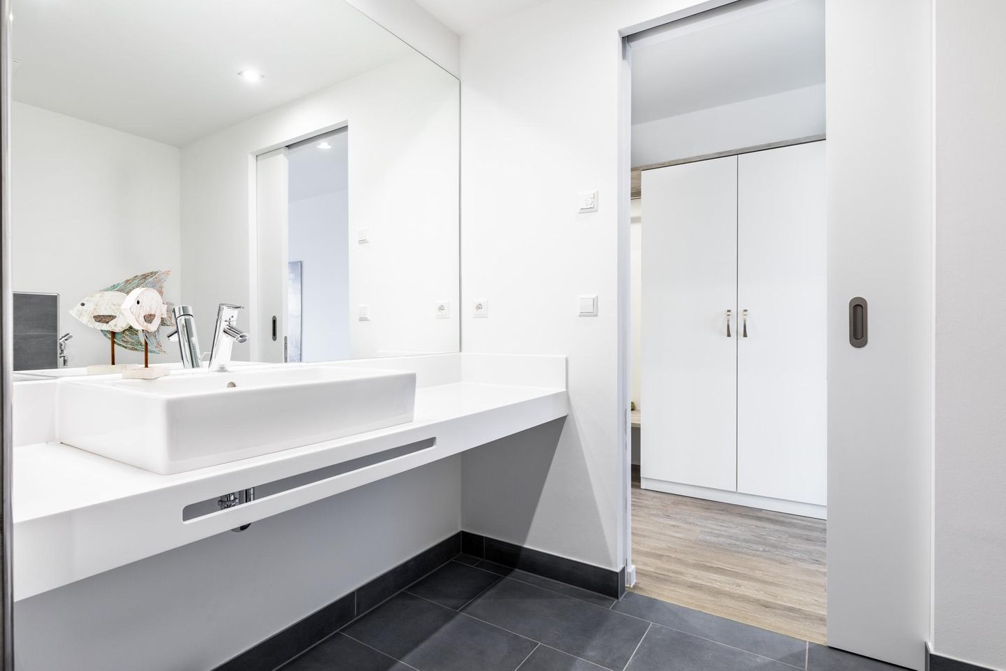 Apartmentanlage Meerblickvilla Apartmentanlage Meerblickvilla 0-02 Großenbrode - Badezimmer mit Waschtisch - gbmv0-02 - Großenbrode