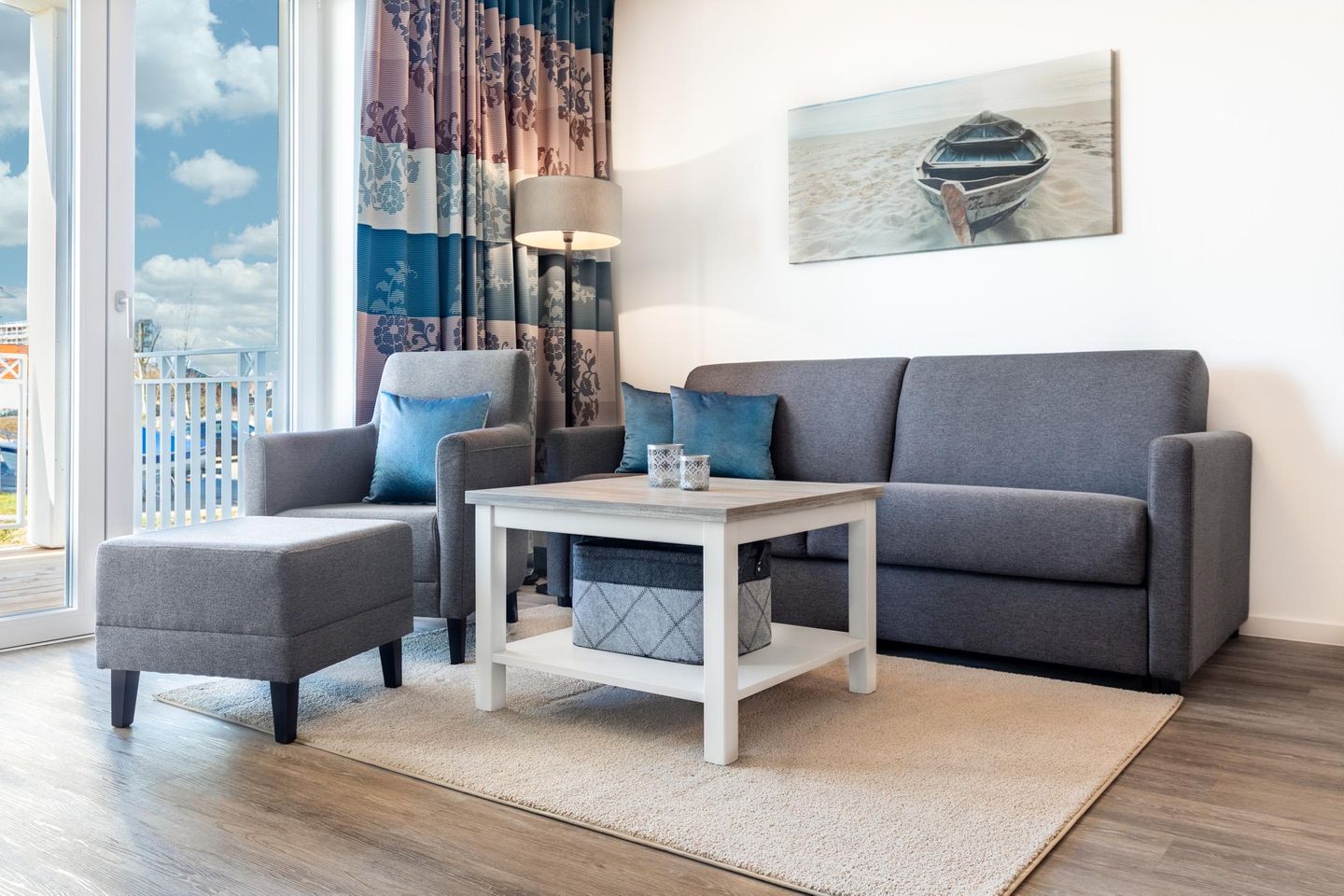 Apartmentanlage Meerblickvilla Apartmentanlage Meerblickvilla 0-03 Großenbrode - Wohn-/Essbereich mit Doppelschlafcouch - gbmv0-03 - Großenbrode