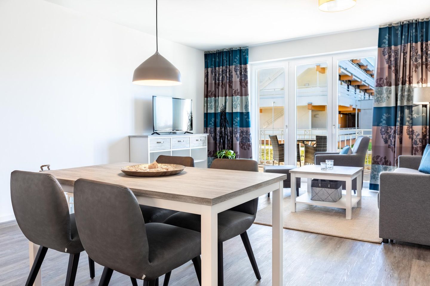 Apartmentanlage Meerblickvilla Apartmentanlage Meerblickvilla 0-03 Großenbrode - Wohn-/Essbereich mit Sitzgelegenheit - gbmv0-03 - Großenbrode