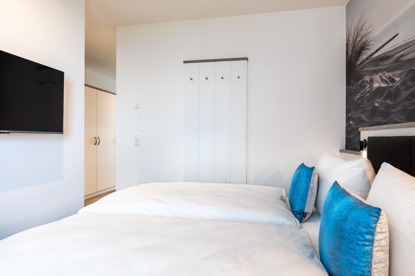 Apartmentanlage Meerblickvilla Apartmentanlage Meerblickvilla 0-03 Großenbrode - Schlafzimmer mit Flatscreen-TV - gbmv0-03 - Großenbrode