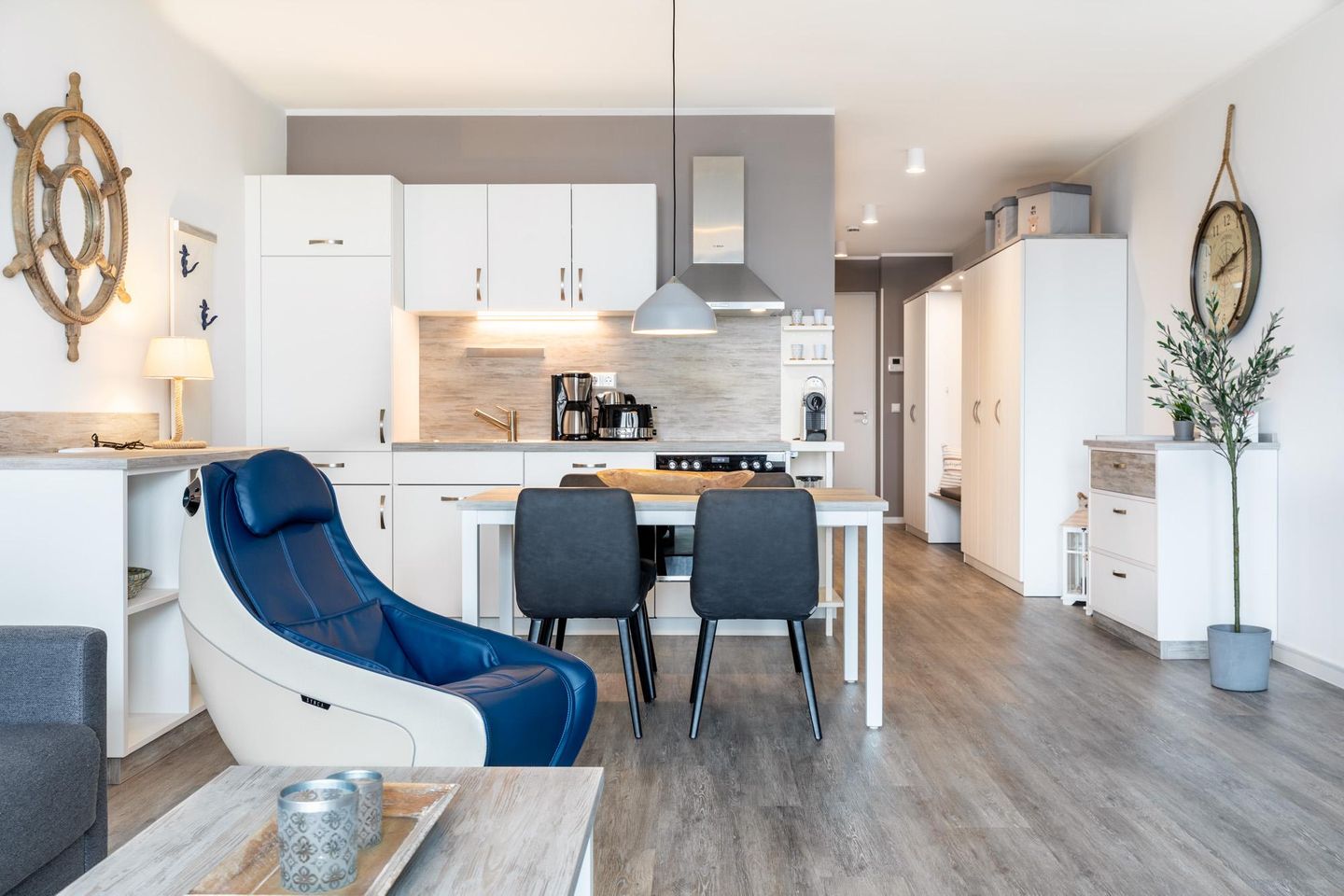 Apartmentanlage Meerblickvilla Apartmentanlage Meerblickvilla 1-07 Großenbrode - Wohn-/Essbereich mit Sitzgelegenheit