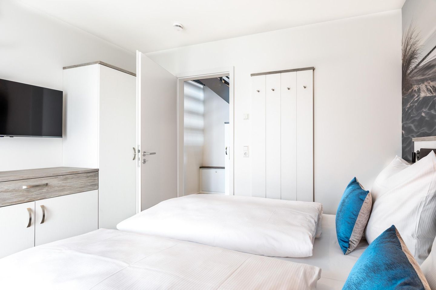 Apartmentanlage Meerblickvilla Apartmentanlage Meerblickvilla 3-45 Großenbrode - Schlafzimmer mit Flatscreen-TV