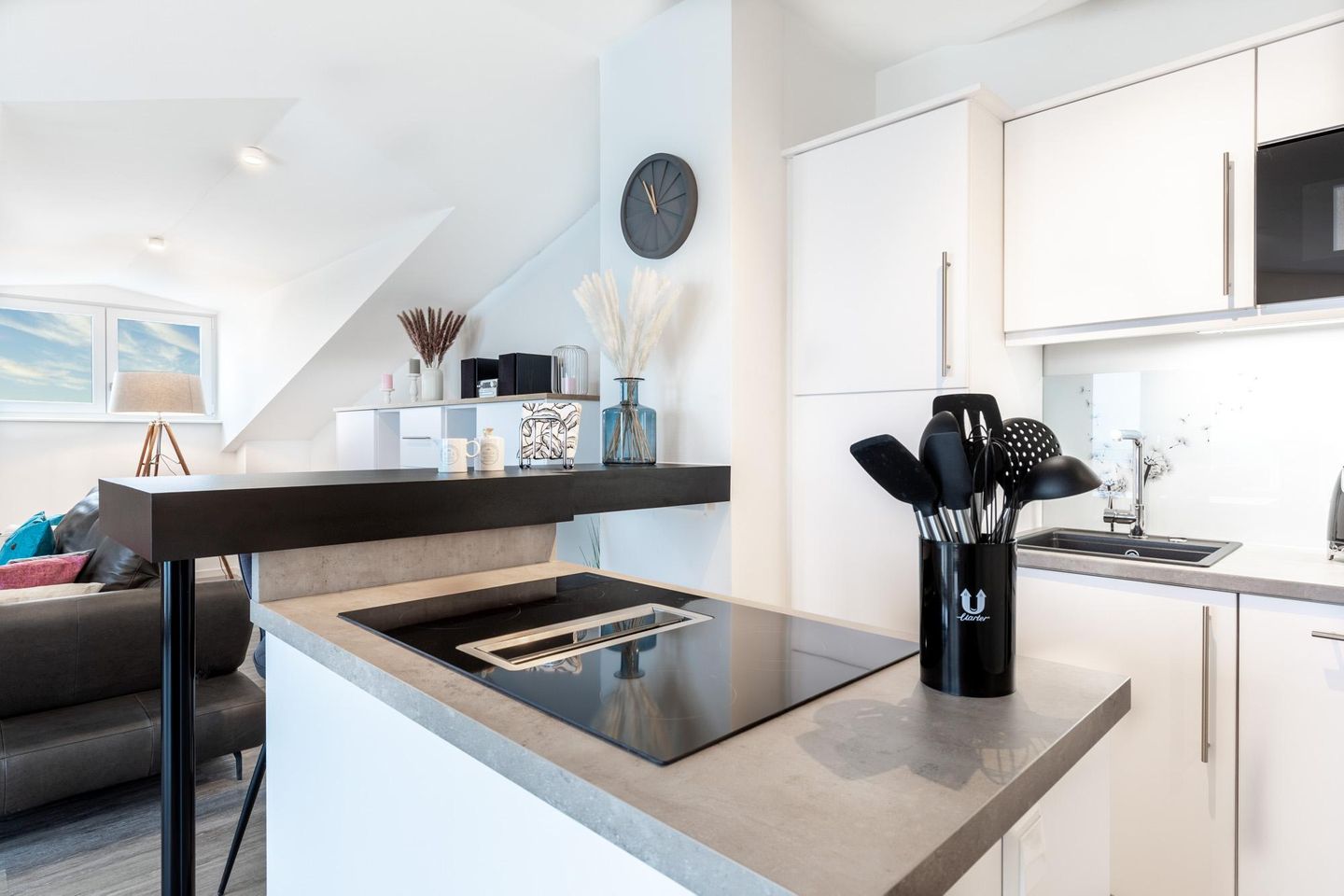 Apartmentanlage Meerblickvilla Apartmentanlage Meerblickvilla 4-46 Großenbrode - Küche mit Glaskeramikkochfeld