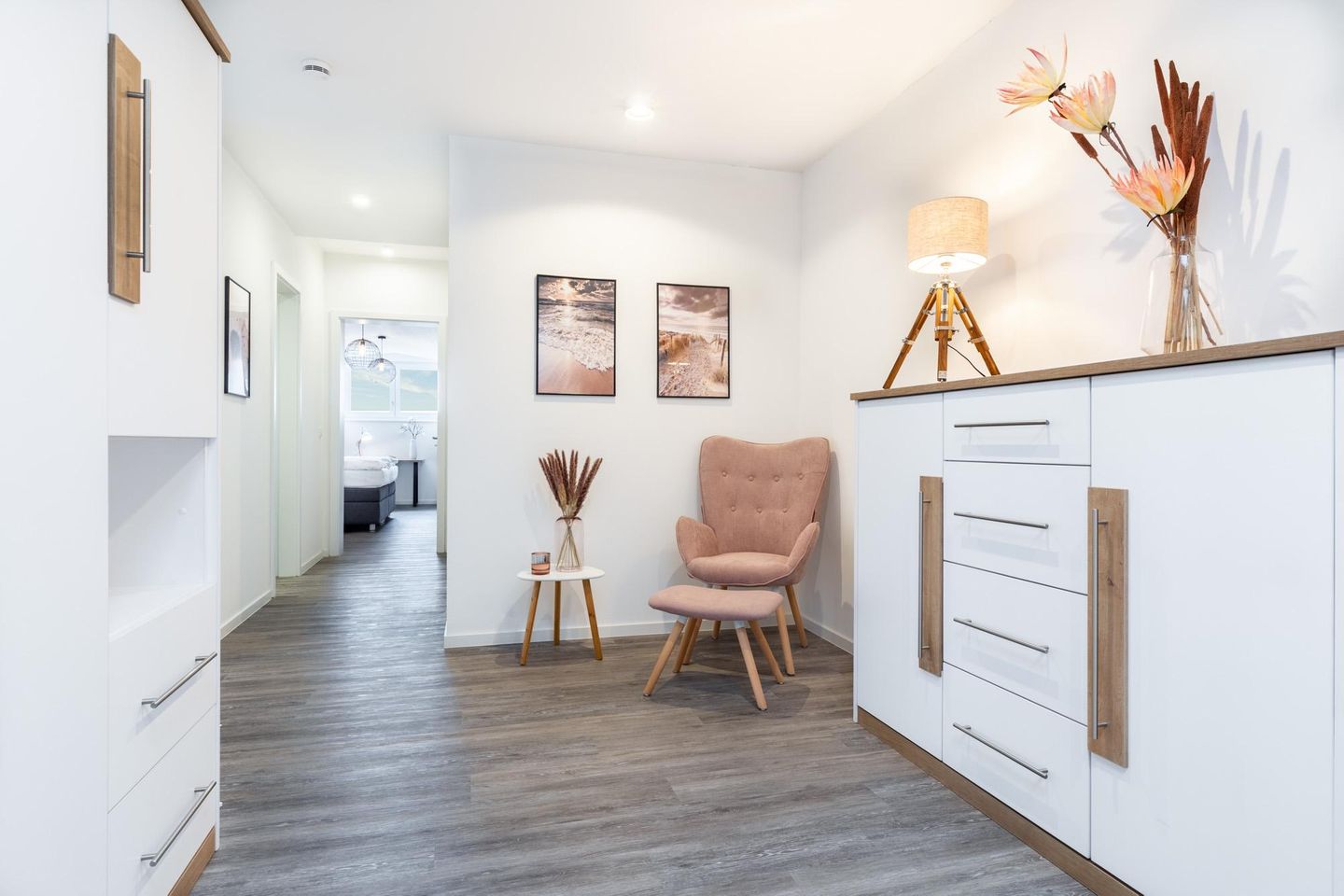 Apartmentanlage Meerblickvilla Apartmentanlage Meerblickvilla 4-46 Großenbrode - Flur mit Blick zum Schlafzimmer