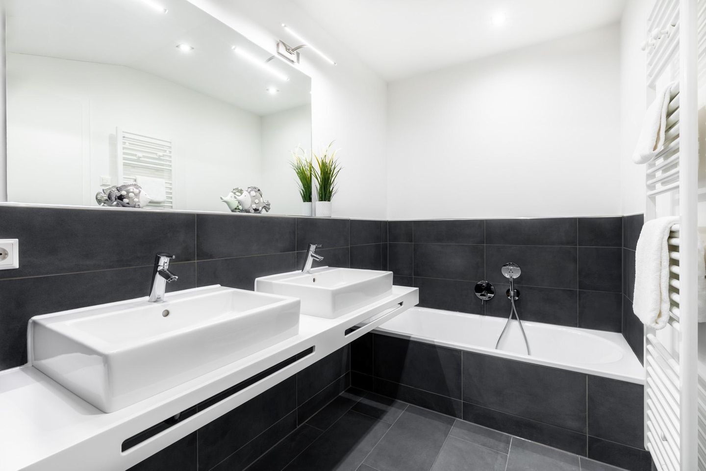 Apartmentanlage Meerblickvilla Apartmentanlage Meerblickvilla 4-46 Großenbrode - Badezimmer 1 mit Badewanne