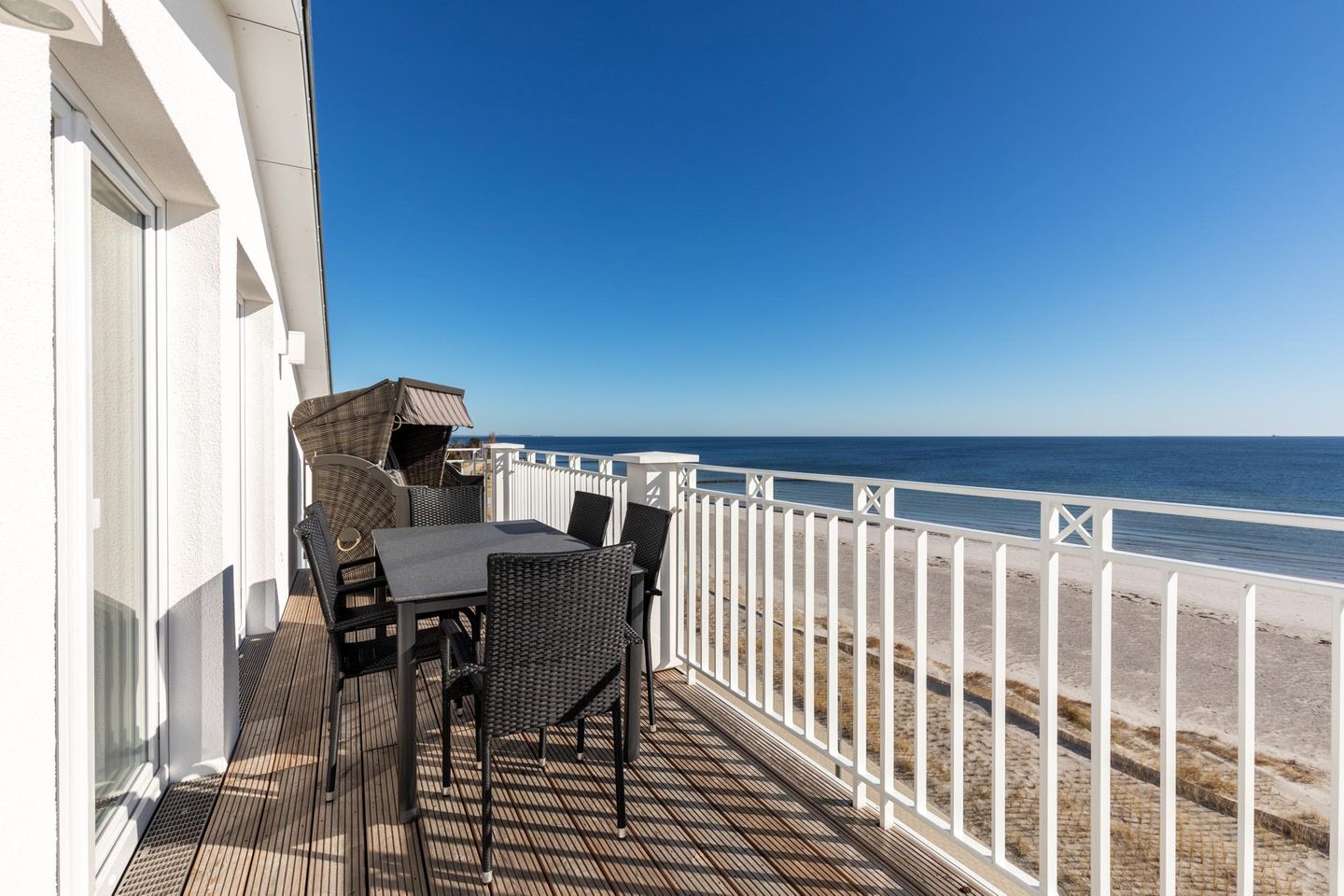 Apartmentanlage Meerblickvilla Apartmentanlage Meerblickvilla 4-46 Großenbrode - Balkon mit Zugang zum Wohnbereich