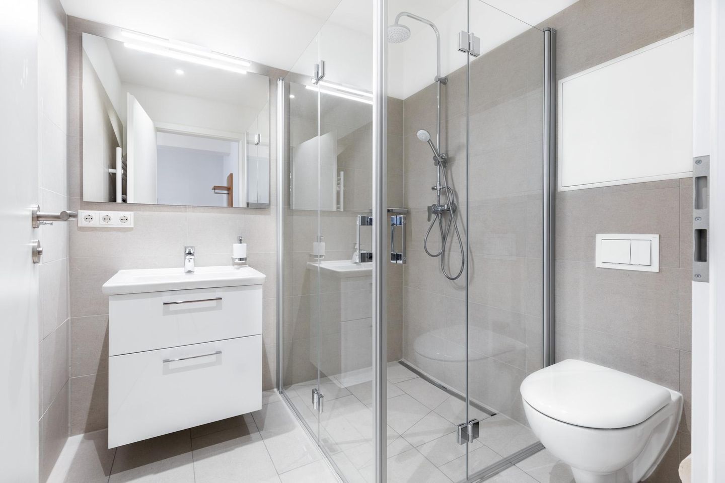 Ferienapartments am Krusespeicher Ferienapartments am Krusespeicher 0-03 Wismar - Badezimmer mit Waschtisch