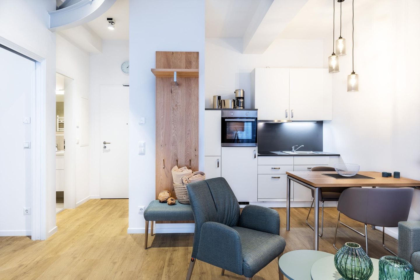 Ferienapartments am Krusespeicher Ferienapartments am Krusespeicher 1-06 Wismar - Wohn-/Essbereich mit Küchenzeile