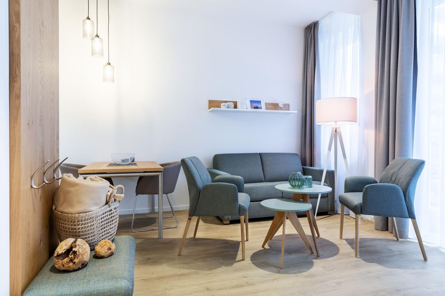 Ferienapartments am Krusespeicher Ferienapartments am Krusespeicher 1-06 Wismar - Wohn-/Essbereich mit Einzelschlafcouch