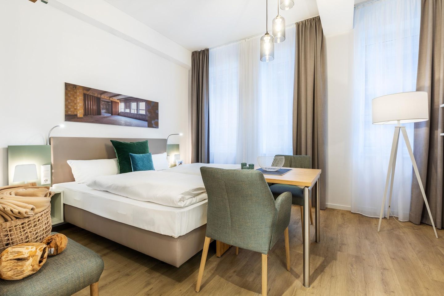 Ferienapartments am Krusespeicher Ferienapartments am Krusespeicher 1-07 Wismar - Wohn-/Schlafbereich mit Boxspringbett