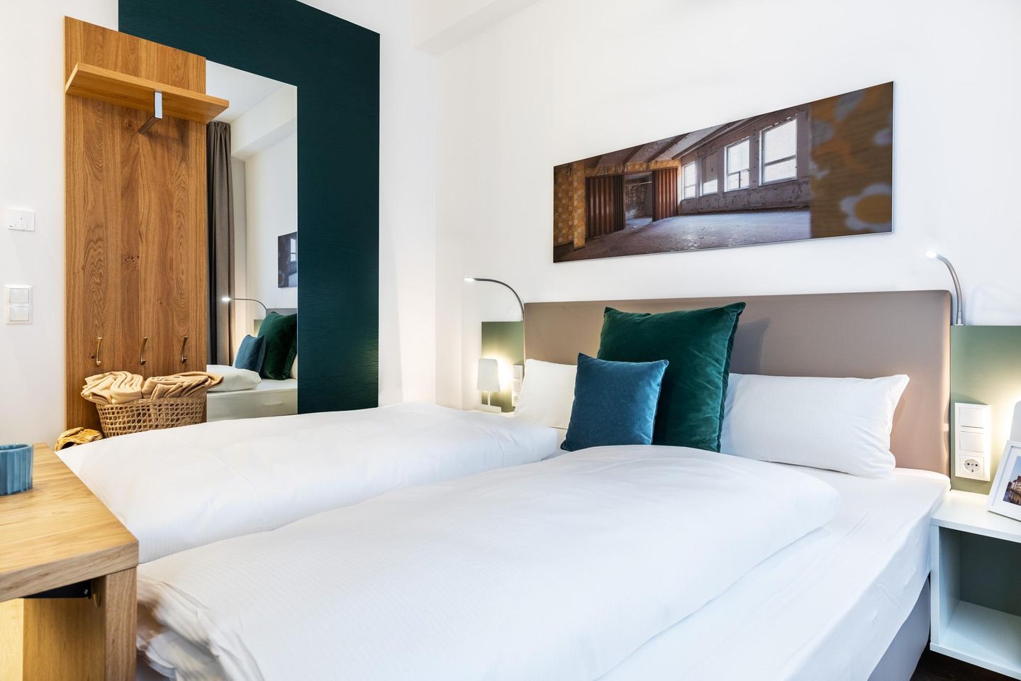 Ferienapartments am Krusespeicher Ferienapartments am Krusespeicher 1-07 Wismar - Wohn-/Schlafbereich mit Boxspringbett