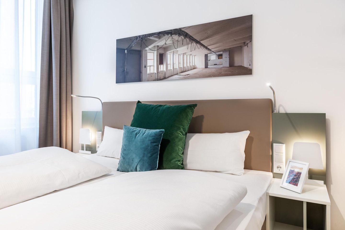 Ferienapartments am Krusespeicher Ferienapartments am Krusespeicher 1-08 Wismar - Schlafzimmer mit Boxspringbett