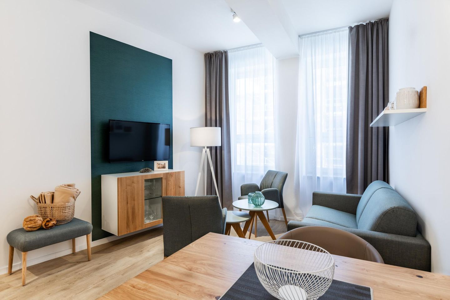 Ferienapartments am Krusespeicher Ferienapartments am Krusespeicher 2-15 Wismar - Wohn-/Essbereich mit Sitzgelegenheit